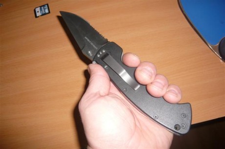 Compañeros, se me ha roto la opinel, y quiero hacerme de una navaja de hoja a partir de 9 cms en acero 10