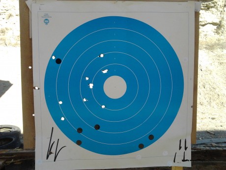 Por fin he podido estrenar el Rem.  :band:  
No esta mal, en mis manos es tan preciso como una 9 mm, se 21