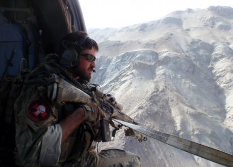(Sniper aerial platform) es el termino en ingles para designar a un francotirador apostado en una plataforma 90