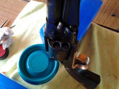 Por fin he podido estrenar el Rem.  :band:  
No esta mal, en mis manos es tan preciso como una 9 mm, se 72