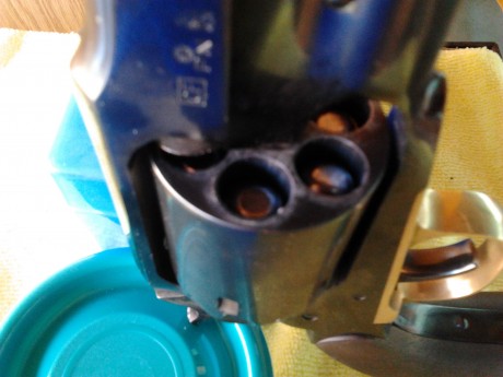 Por fin he podido estrenar el Rem.  :band:  
No esta mal, en mis manos es tan preciso como una 9 mm, se 80