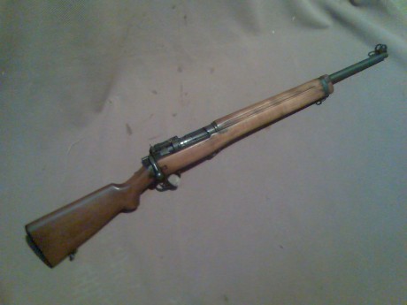 A ver si me echais una mano con la identificacion de este cacharro.

 Imagen054.jpg 

 Imagen055.jpg 

 02