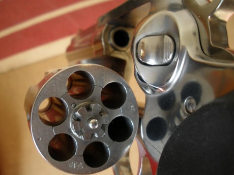 Hola, me estoy preguntando una cosa, o el revolver Ruger GP 100 es una castaña o es mejor de lo que creo, 120