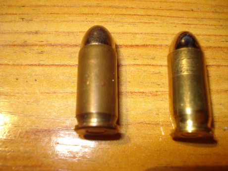 Hola de nuevo compañeros.

Un amigo me ha comentado que le han regalado una pistola del calibre 9 Long.

He 151