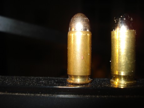 Hola de nuevo compañeros.

Un amigo me ha comentado que le han regalado una pistola del calibre 9 Long.

He 150