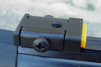 Buenas, alguien me puede indicar si el punto rojo de Hakko aguantará la patada del muelle de la Fenix?, 20