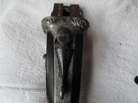 Hola a todos, tengo una Victor Sarasqueta heredada de mi abuelo que fue mi primera escopeta de caza, la 02