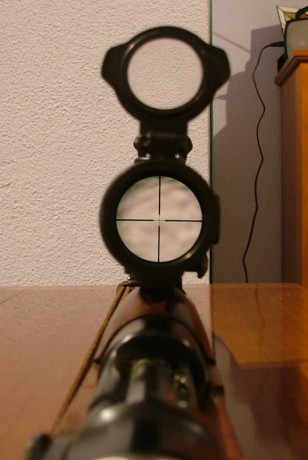 Muy buenas,

Ha caido en mis manos un Mauser Coruña en un estado excelente, sin disparar diría yo, conserva 92