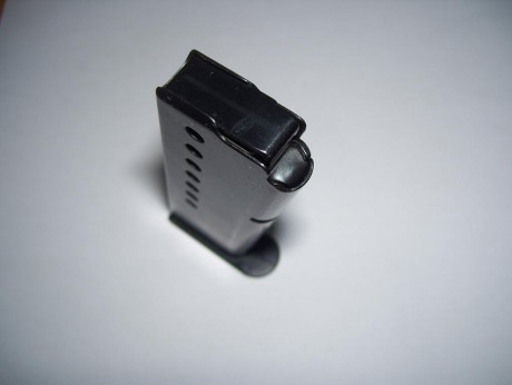 Vendo 2 cargadores originales de la pistola Sig Sauer P-225 ( P 6 ),
capacidad 8 cartuchos del 9 mm parabellum

usado 00