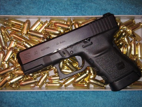 Con respeto a los forofos de Glock, este arma sí falla, la 17 inclusive. No sé cuanto menos o más que 170