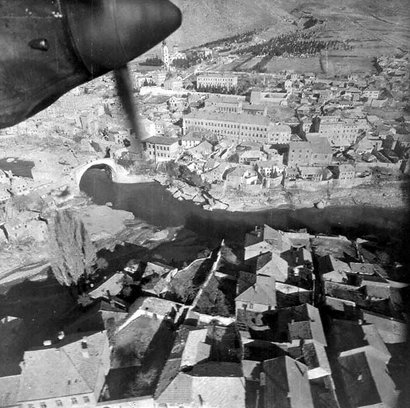 La RAF ha decidido compartir con todos nosotros su enorme archivo de fotos aereas de la Segunda Guerra 90