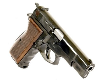 algien me puede dar su opinion sobre este arma si la conoce? es una luger m90 01