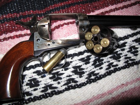 Hola a todos, pongo este hilo para ir subiendo nuestras armas de retrocarga tanto cortas como largas, 41