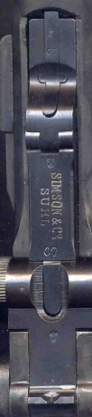 necesito ayuda estoy a punto de adquirir una p08 del 1917 y en la parte superior como marca pone SIMSON 31