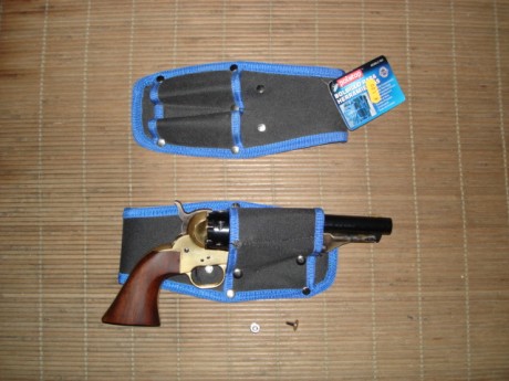 Bueno , esto es una chapuza que no tiene nada que ver con algunas fundas de cuero que se han hecho algunos 00