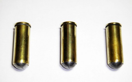 Buenas.
       Comparando estos dos revolveres,cual de los dos tiene mas precision.
Gracias y Saludos 51