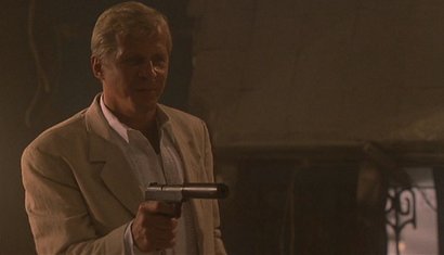 Compañeros,

En vista de las ganas de algunos (Elcafe, Wilcow, Vrakk, etc) por adivinar armas de películas 100