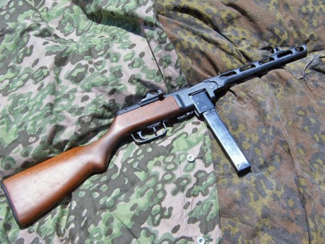 Hace unos días encontré por casualidad en una web extranjera un arma a la venta que hacía muchos años 50