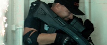 Compañeros,

En vista de las ganas de algunos (Elcafe, Wilcow, Vrakk, etc) por adivinar armas de películas 00