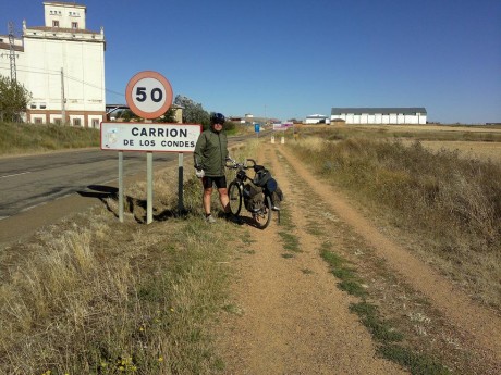 Hola:

No voy a criticar a la enorme proporción de ciclistas deportivos que no entorpecen el tráfico, 150