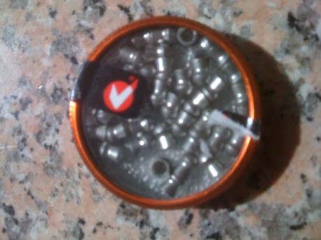 Hola,
por favor alguien sabe el peso de este balin:
PLATINUM GAMO Cal.6,35?
Lo necesito para saber los 00