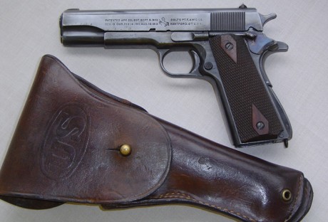 Mi pequeño homenaje a COLT y al diseño americano de armas ligeras. La foto es de mi amigo Sampedro. 82