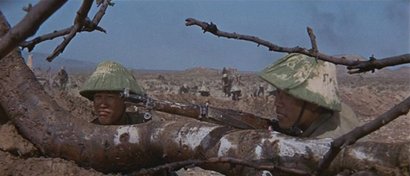 Compañeros,

En vista de las ganas de algunos (Elcafe, Wilcow, Vrakk, etc) por adivinar armas de películas 60