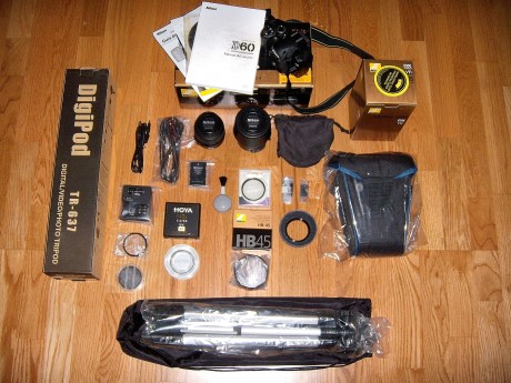 - Nikon D60, en perfecto estado, con garantía FINICON en vigor, objetivos AF-S DX Nikkor 18-55mm f/3.5-5.6G 00