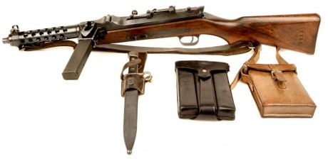 Hace unos días encontré por casualidad en una web extranjera un arma a la venta que hacía muchos años 150