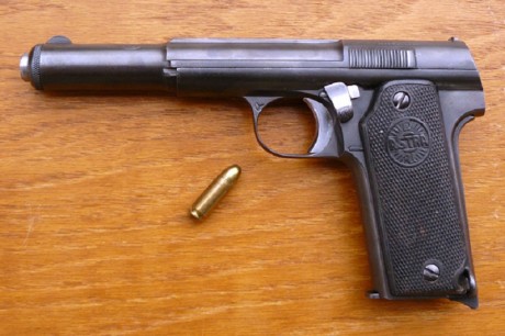 Hace unos días encontré por casualidad en una web extranjera un arma a la venta que hacía muchos años 00