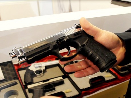 Ya estaban tardando mucho.....
https://gunmagazin.com/onvedelem/iwa-2012-zoraki-918-polimer-gaz-beretta 00