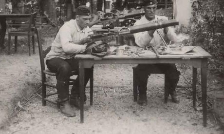 Hace unos días encontré por casualidad en una web extranjera un arma a la venta que hacía muchos años 61