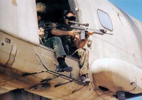 (Sniper aerial platform) es el termino en ingles para designar a un francotirador apostado en una plataforma 130