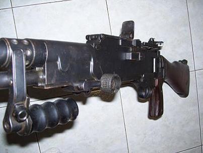 Hace unos días encontré por casualidad en una web extranjera un arma a la venta que hacía muchos años 70