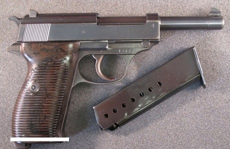 Hace unos días encontré por casualidad en una web extranjera un arma a la venta que hacía muchos años 40