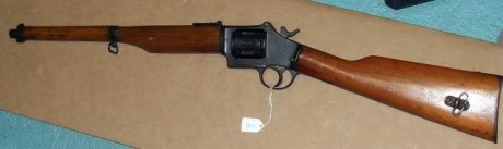 Hace unos días encontré por casualidad en una web extranjera un arma a la venta que hacía muchos años 70