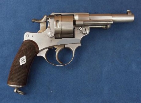 Hace unos días encontré por casualidad en una web extranjera un arma a la venta que hacía muchos años 160