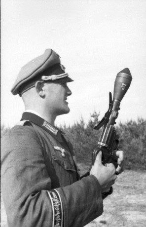Hace unos días encontré por casualidad en una web extranjera un arma a la venta que hacía muchos años 20