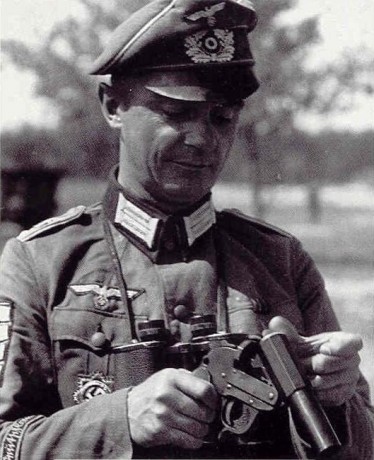 Hace unos días encontré por casualidad en una web extranjera un arma a la venta que hacía muchos años 121