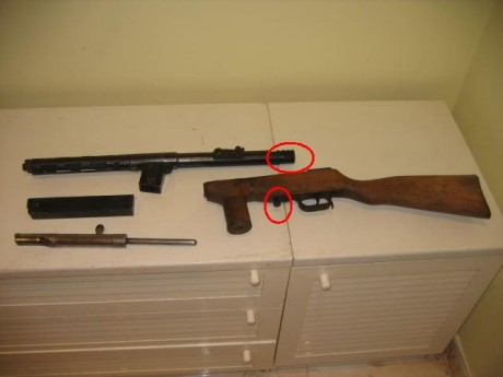 Hola familia:
¿algún alma caritativa es capaz de decirme como diantres se desmonta el subfusil coruña, 20