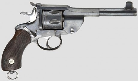 Hace unos días encontré por casualidad en una web extranjera un arma a la venta que hacía muchos años 90