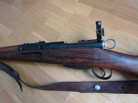 Hola a todos.  Subo fotos de mi nuevo K31 con el diópter y la carrillera de cuero instalados.  Por la 12