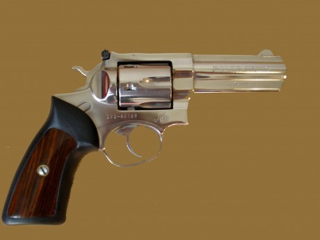 Hola, me estoy preguntando una cosa, o el revolver Ruger GP 100 es una castaña o es mejor de lo que creo, 00