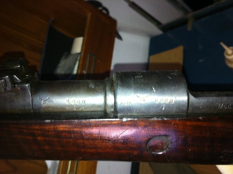 Tengo este k98 con una serie de marcajes que no se a que corresponden. Agradecería muchísimo vuestra ayuda. 00