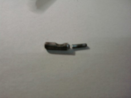 Bueno pues el otro dia realizandole un arreglo a mi paralela ( De pletina entera ) , se me quedo la aguja 20