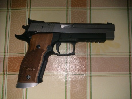 Hola compañeros, después de estar casi covencido por la Sig P226 X-Five, ahora me toca decidirme entre 21