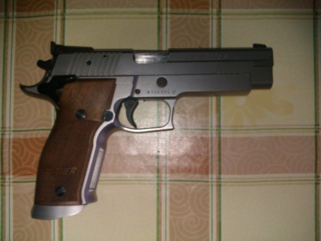 Hola compañeros, después de estar casi covencido por la Sig P226 X-Five, ahora me toca decidirme entre 20