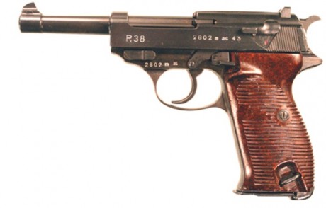 Hace unos días encontré por casualidad en una web extranjera un arma a la venta que hacía muchos años 142