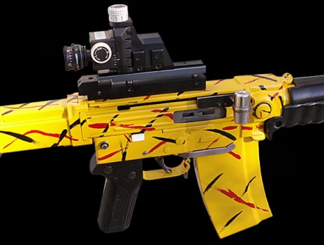 Sabia de estas cosas, pero esta vez:
https://www.blum-waffen.ch/datensites/design.html 01