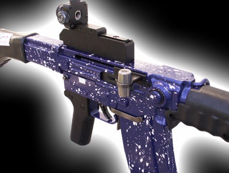 Sabia de estas cosas, pero esta vez:
https://www.blum-waffen.ch/datensites/design.html 00